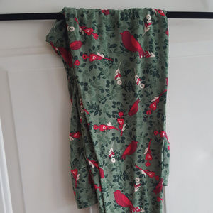 LuLaRoe TC Leggings greend and red with birds